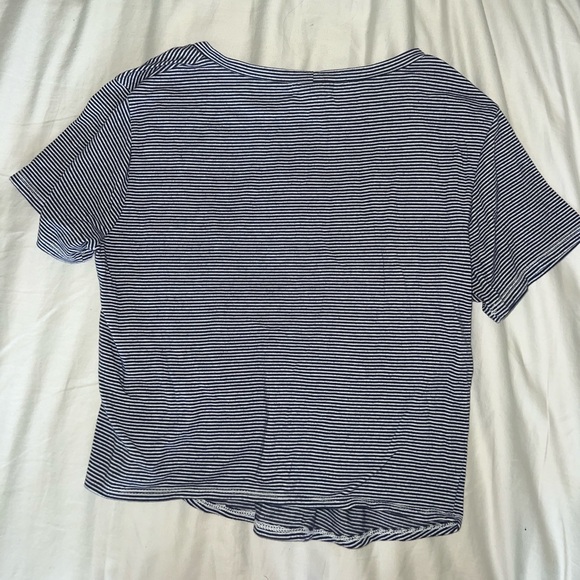 Tilly’s Blue+White Striped Tee Size Medium - Picture 2 of 3